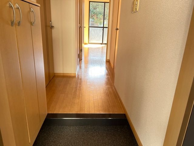 コンフォールの玄関