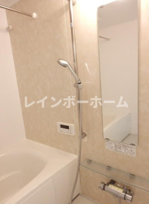 エルメゾンボスコの浴室