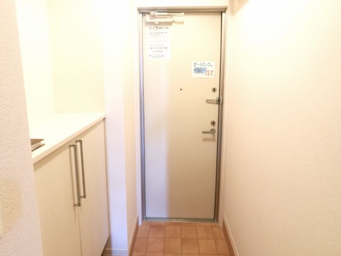 ソフィア南本町の玄関