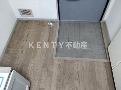 【玄関】 | 北嶺ハイツ | 収納もある玄関です