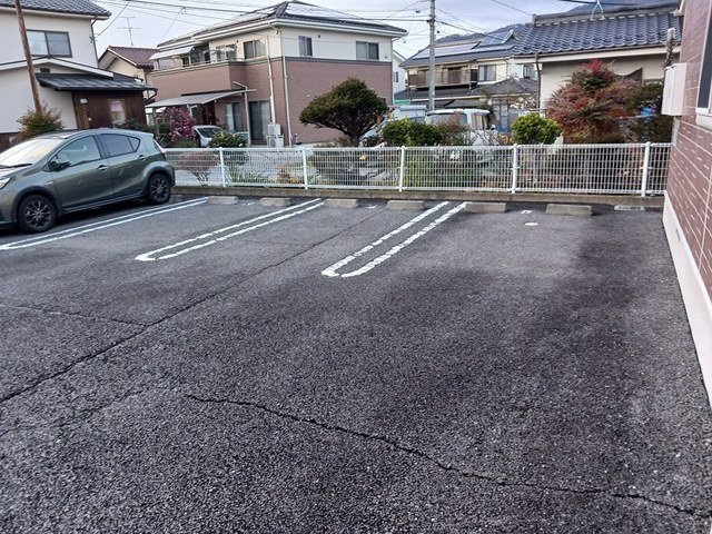 プランドールの駐車場
