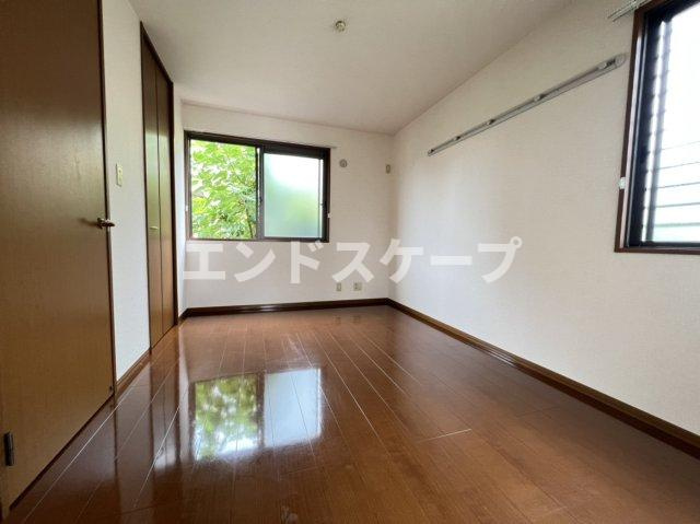 ニューポワールAの居間・リビング|高崎、前橋エリアのお部屋探しはエンドスケープまで！お客様の理想お聞かせ下さい♪
