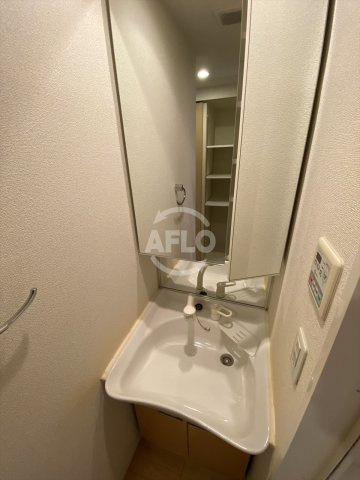 ユーレジデンス淀屋橋の独立洗面台|ジュネーゼグラン淀屋橋　洗面化粧台