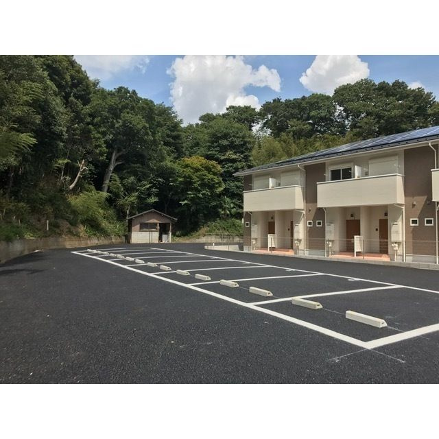 アムールSⅡ の駐車場