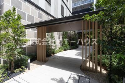 パークアクシス市川のエントランス