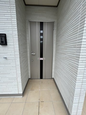 サニーコートＥ棟の玄関