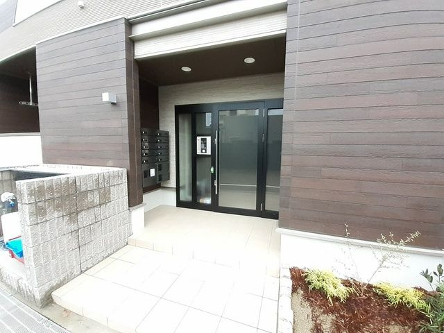 シャインのエントランス
