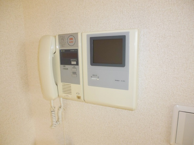 アプレシティ浮間舟渡のセキュリティ|TVモニタ付きのインターホンです。