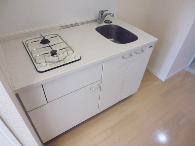 アプレシティ浮間舟渡のキッチン|二口ガスコンロ設置済みのキッチンです！
