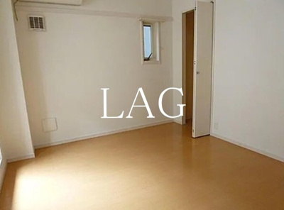 【居間・リビング】 | パーシモンみや | 洋室のお部屋です。
