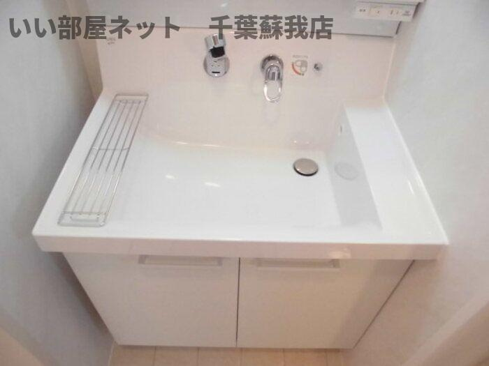 エスペランサABの洗面所|ゆったりとスペースのある洗面所