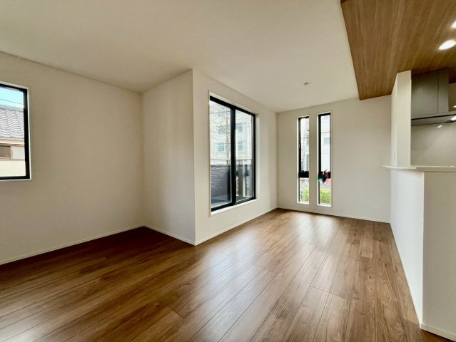 【仲介手数料無料】川越市霞が関北１５期の居間・リビング|おしゃれな居間です