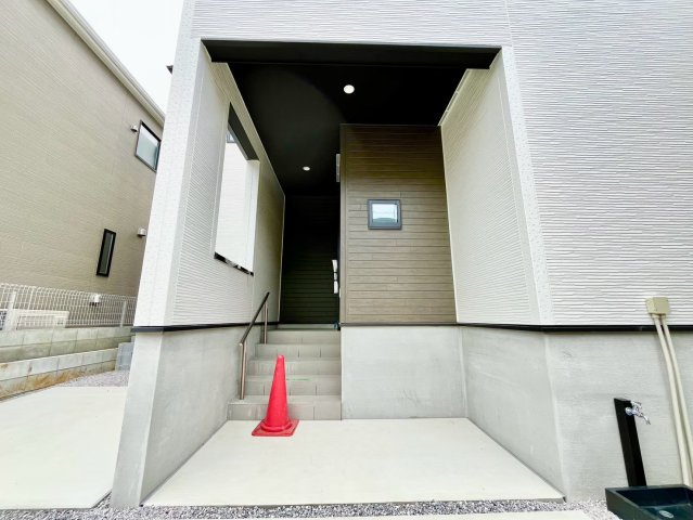 【仲介手数料無料】川越市霞が関北１５期の玄関|落ち着いた雰囲気の外観です
