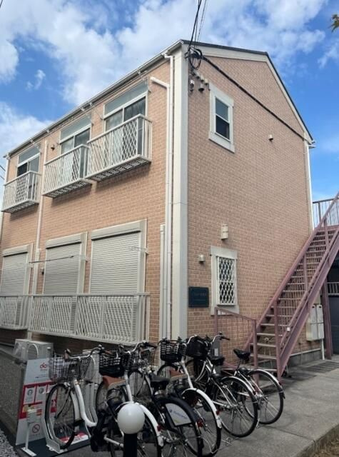 横浜市西区藤棚町２丁目のアパートの外観