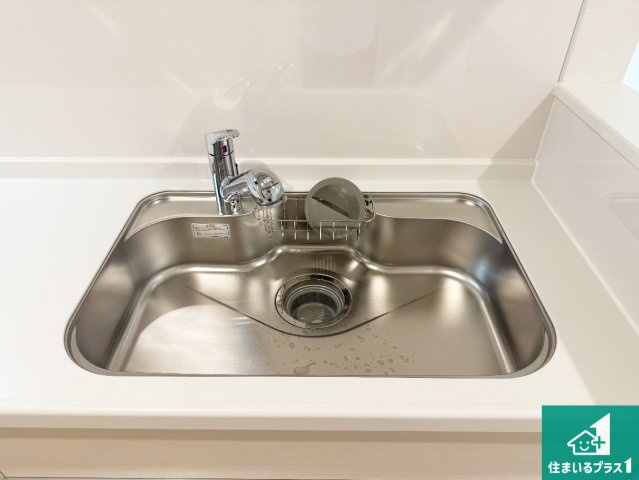 ♦高石市羽衣　第1期　新築一戸建ての設備|広々としたシンクで食器洗いも楽々！