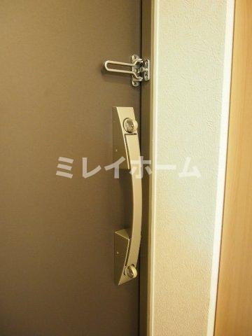 ルーブル仲六郷壱番館の玄関