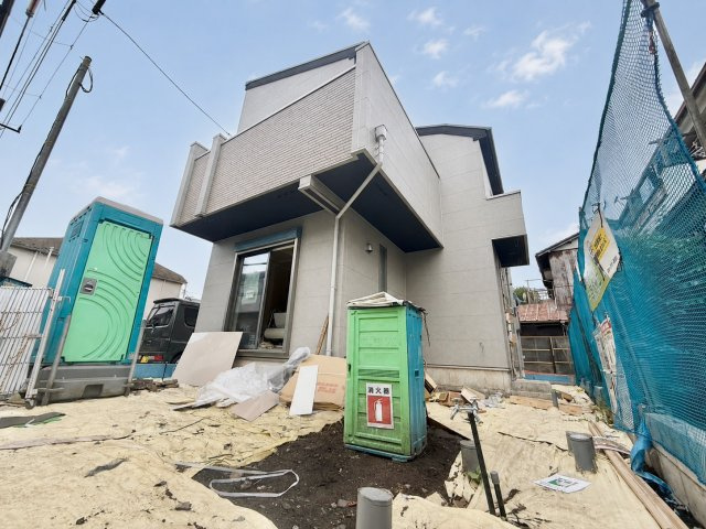 杉並区久我山5丁目　新築戸建の外観|2026.08.03撮影

現地ご見学希望・資料請求などお気軽にお問い合わせ下さい！
03-5990-5201