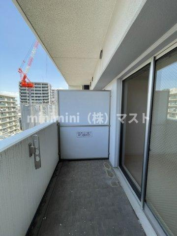 大阪市大正区三軒家東１丁目の賃貸マンションのバルコニー