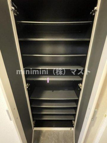 大阪市大正区三軒家東１丁目の賃貸マンションの収納
