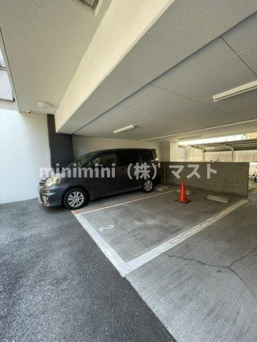 大阪市大正区三軒家東１丁目の賃貸マンションの駐車場