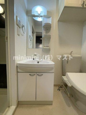 大阪市大正区三軒家東１丁目の賃貸マンションの洗面所