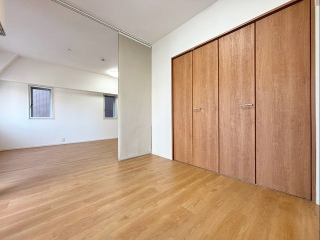 オーテモンウェルリバーテラス　赤坂小学校区の居間・リビング|オーテモンウェルリバーテラス