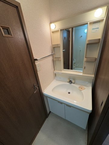 ローズシャトレ王塚台の洗面所