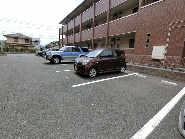 【駐車場】
