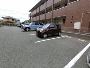 【駐車場】