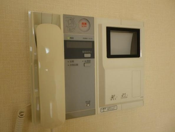 ルーブル早稲田弐番館のセキュリティ|モニター付きインターホンになります