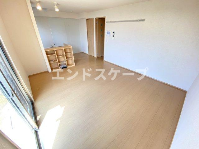 グランソレイユの居間・リビング|高崎、前橋、伊勢崎エリアのお部屋探しはエンドスケープまで！お客様の理想お聞かせ下さい♪