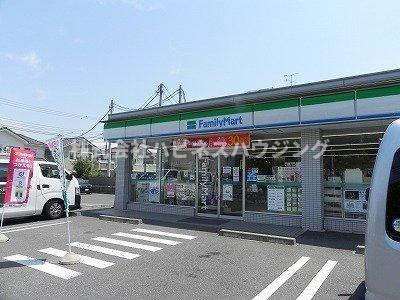 テイク・オフの周辺|ファッミリーマート柏富里店まで250m