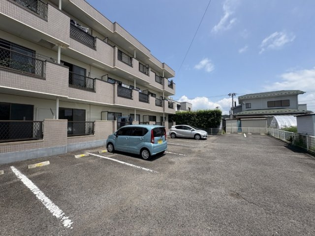 アミーまついの駐車場