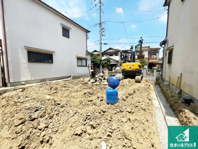 柏原市田辺　第5期　新築一戸建ての外観|周辺は落ち着いた街並みの住宅地！子育てがしやすい住環境です！まだ未完成ですが、現地でしかわからない事もございます。是非一度ご覧ください。