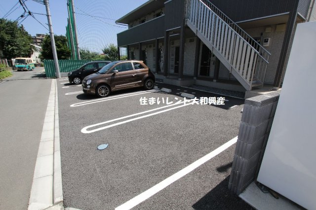 メゾンドプランドールの駐車場