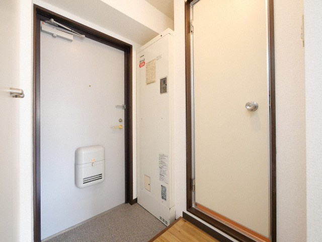 大阪市東成区東小橋１丁目の賃貸マンションの玄関
