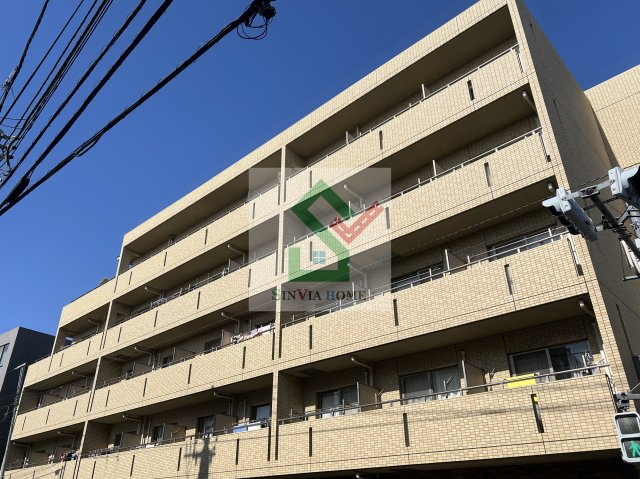 カルフール上宿の外観