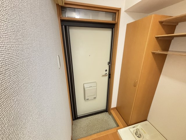 サンジュールらんＢ棟の玄関