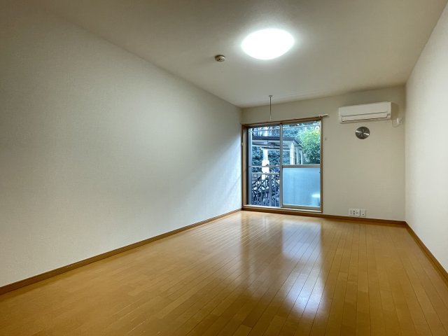 サンジュールらんＢ棟の洋室