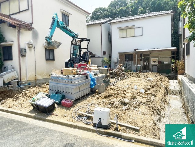 柏原市田辺　第5期　新築一戸建ての外観|周辺は落ち着いた街並みの住宅地！子育てがしやすい住環境です！まだ未完成ですが、現地でしかわからない事もございます。是非一度ご覧ください。