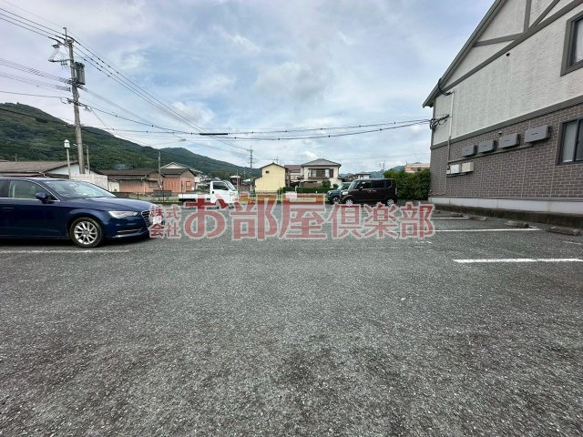 クレセント・モアの駐車場|駐車場に車を止められます