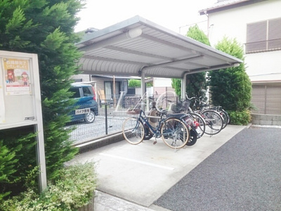 【その他共用部分】 | ゼフィール | 駐輪場です。