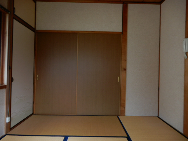 西庄甲田中貸家の子供部屋