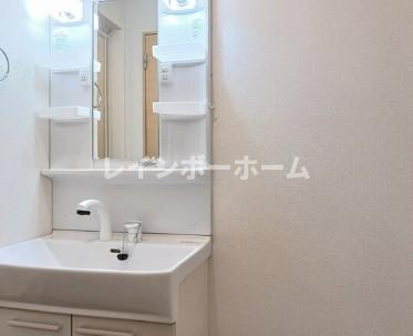 フランの独立洗面台