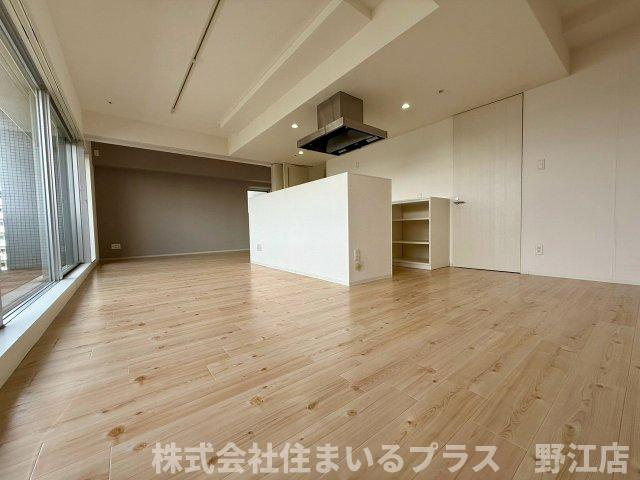 W.O.B KYOBASHIの居間・リビング