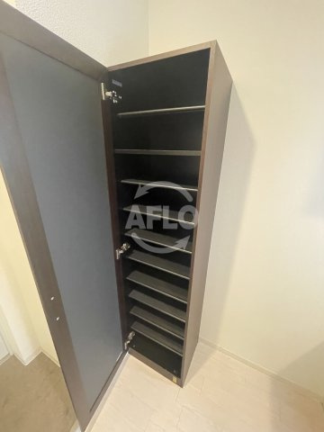 インザライフ大正RESIDENCEの玄関|CITY　PAL　TAISHO（シティパルタイショウ）　シューズボックス