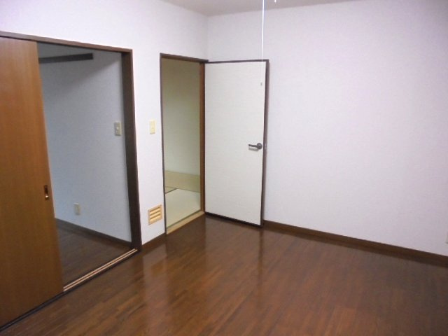 ロジュマン松本の居間・リビング