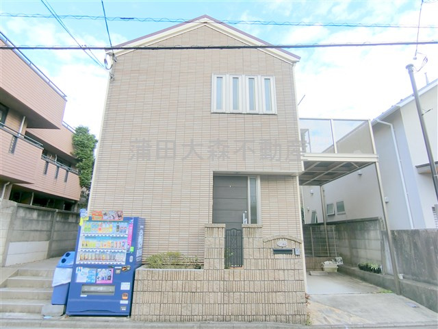 プラージュの外観