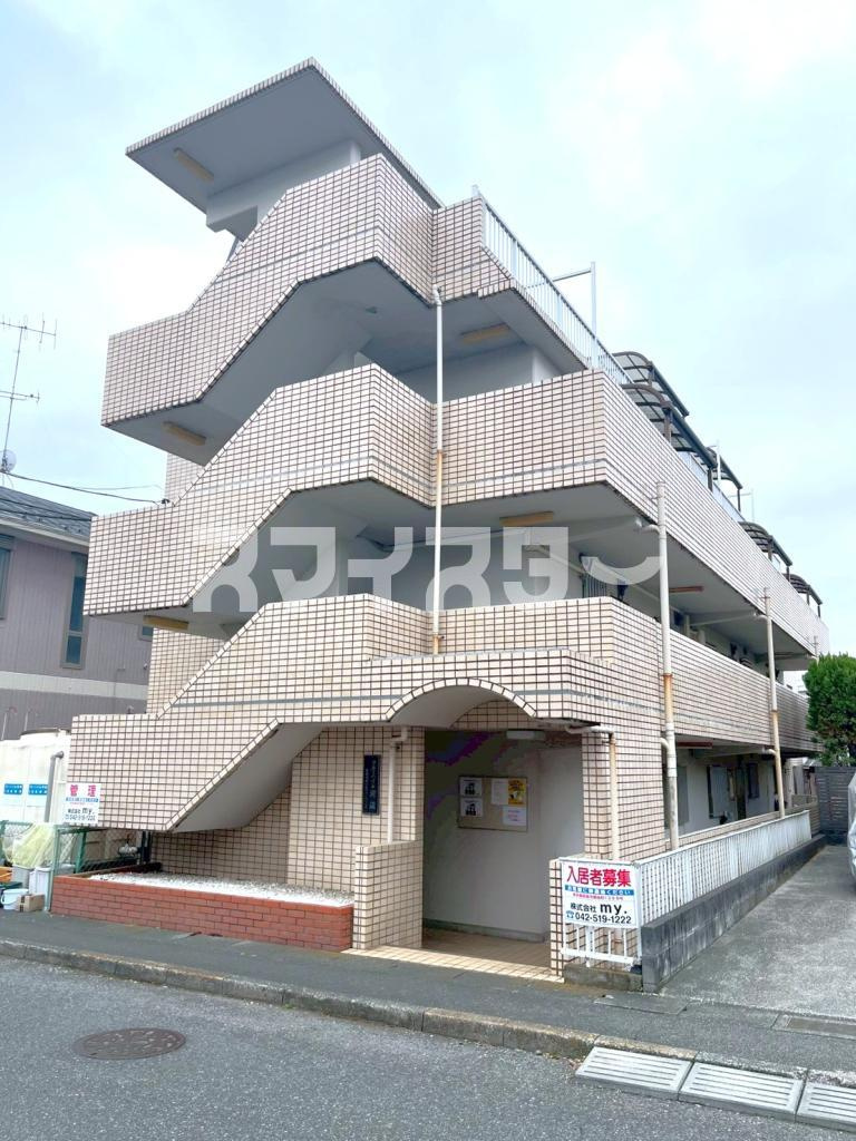 ブルーハイム河辺の外観