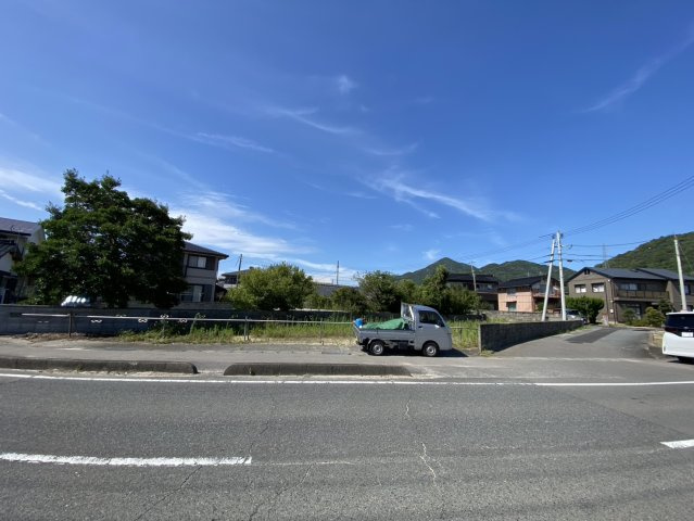 防府市大字台道の売地の前面道路含む現地写真